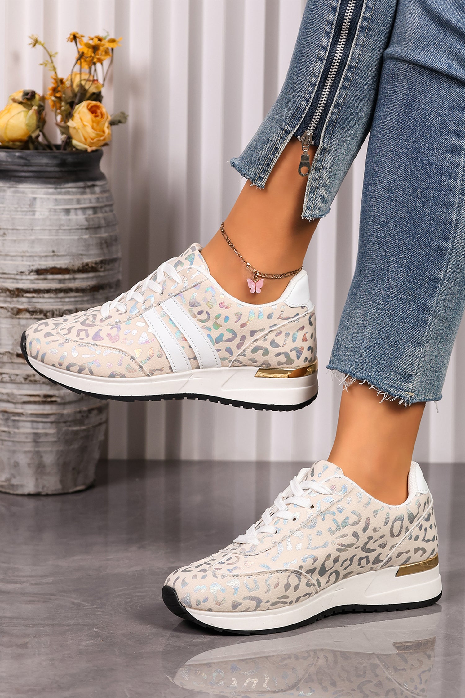 Lace-Up Low-Top Sneakers with Rubber Sole